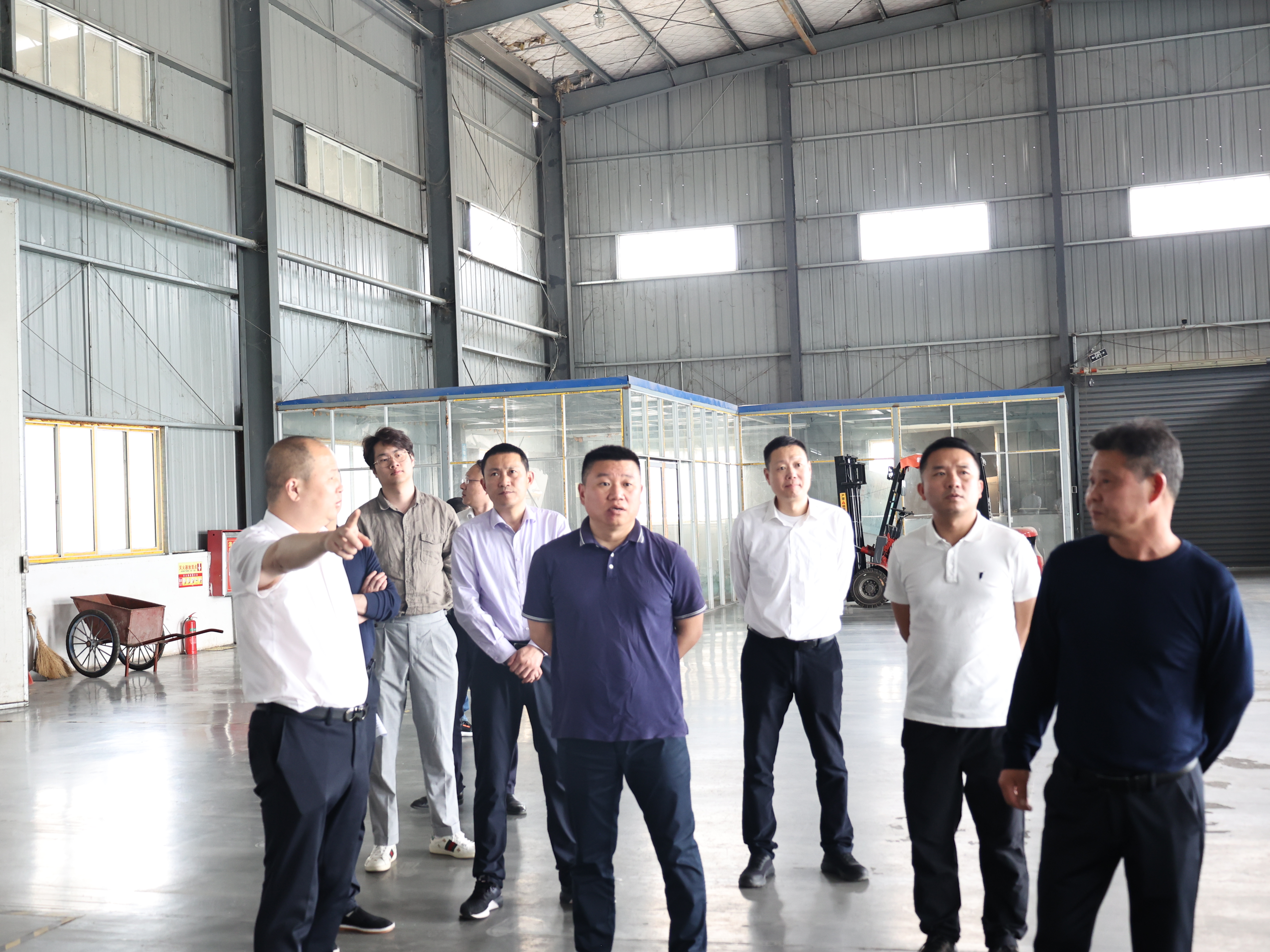 市國(guó)控集團(tuán)黨委書(shū)記、董事長(zhǎng)張志堅(jiān)率隊(duì)赴集團(tuán)重點(diǎn)農(nóng)業(yè)項(xiàng)目調(diào)研督導(dǎo)